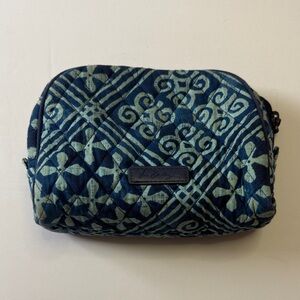 Vera Bradley Navy and Teal Quilted Cosmetic Case